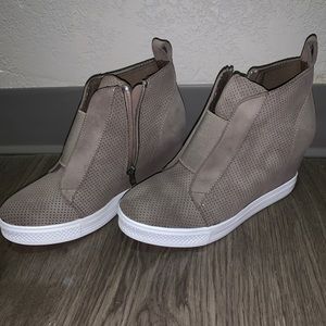 Wedge Sneakers - Grey